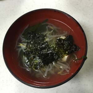 ニラたっぷり♪豆腐と韓国海苔の旨味スープ♪